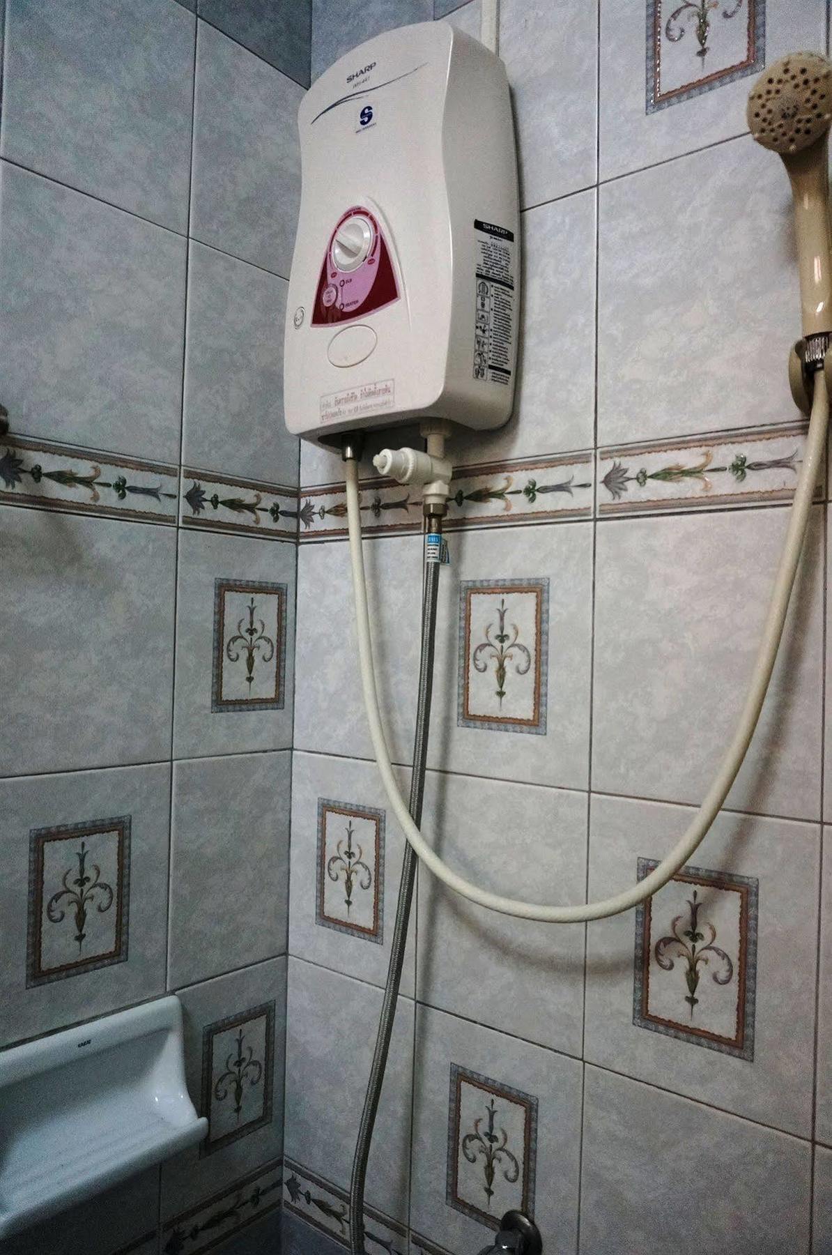 Celtic Inn Guest House Хуа Хин Екстериор снимка